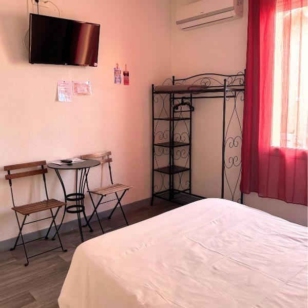 Le Hotel 2*